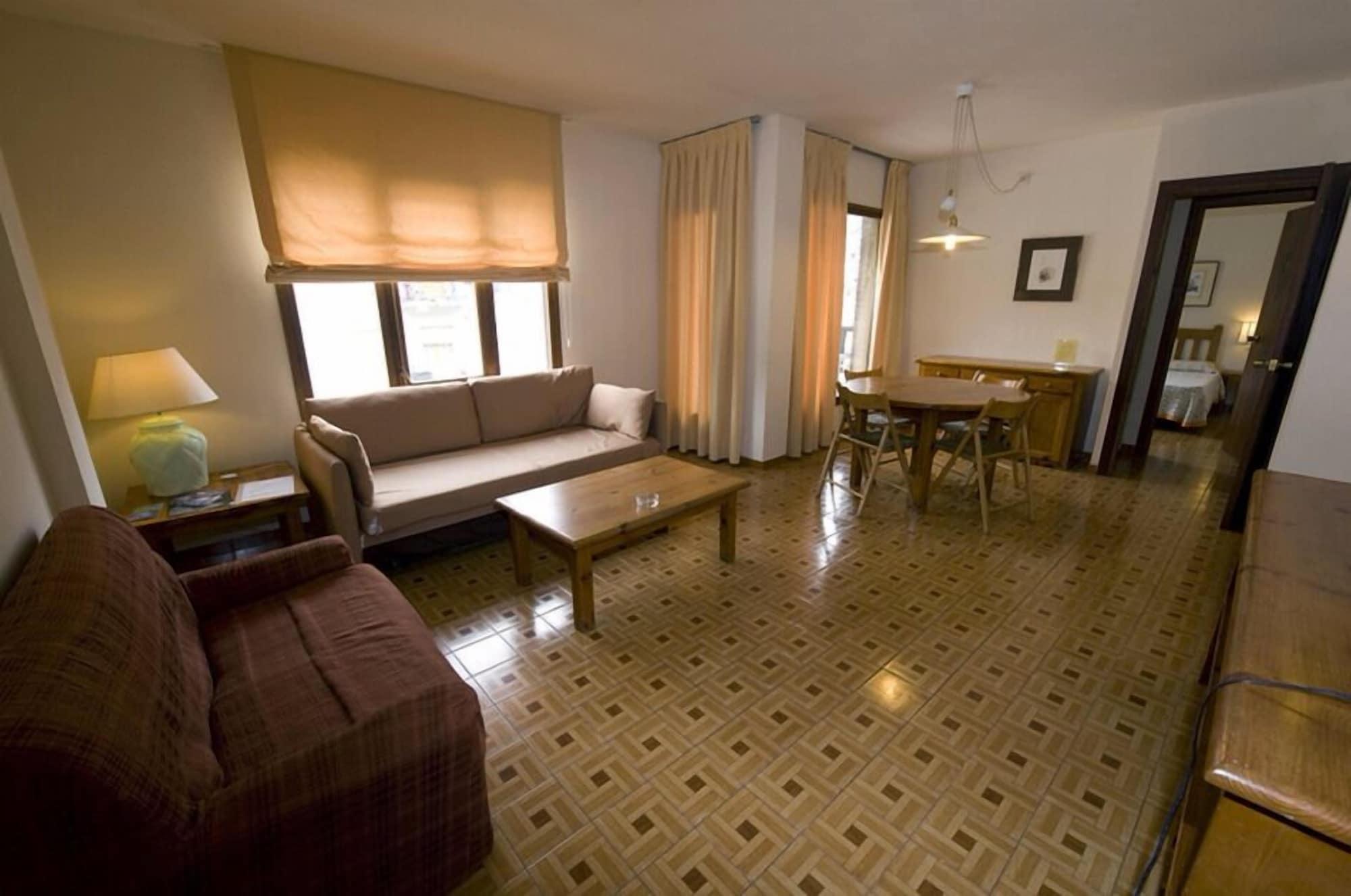 Apartamentos Pessets Adelaida Sort Kültér fotó