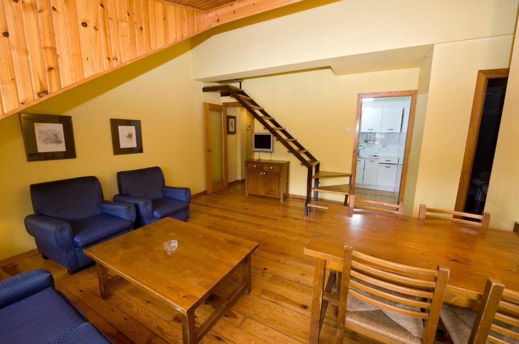 Apartamentos Pessets Adelaida Sort Szoba fotó